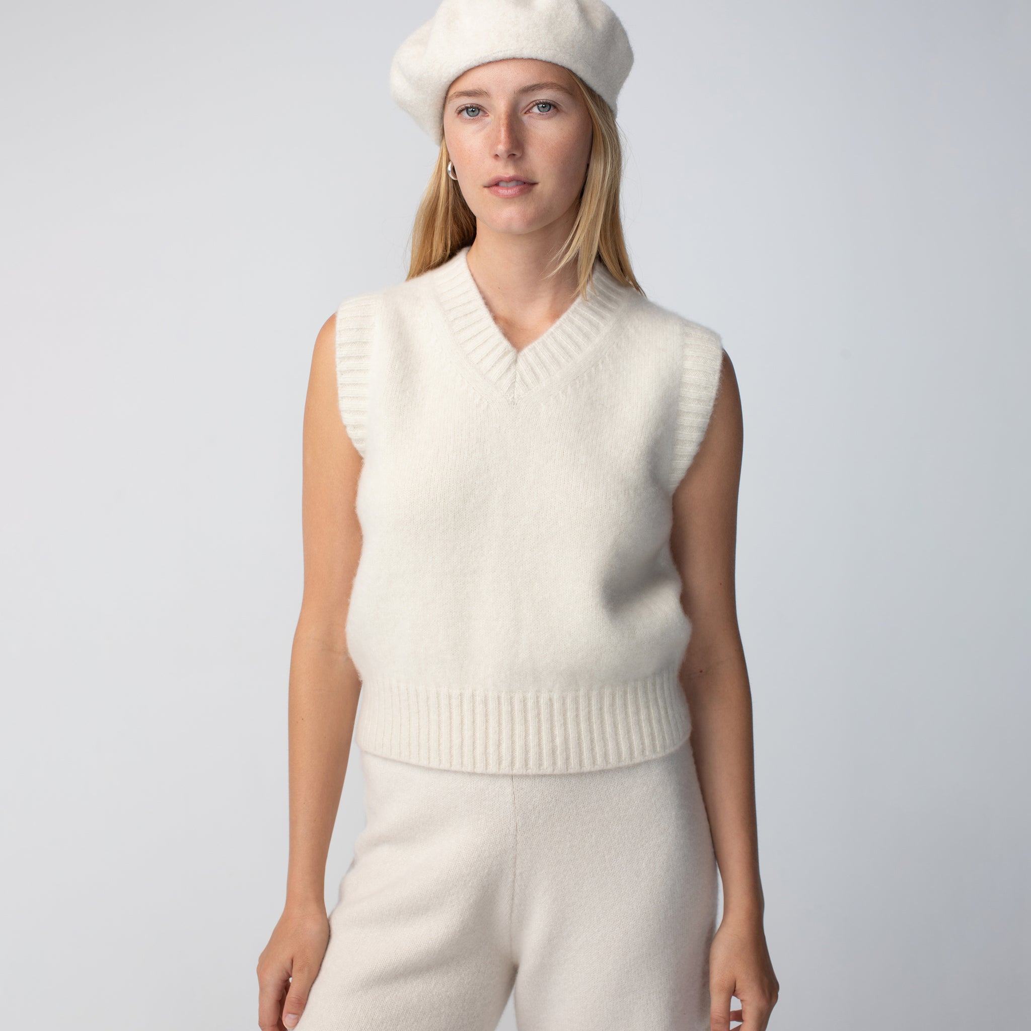 Cashmere Vest – Calle Del Mar